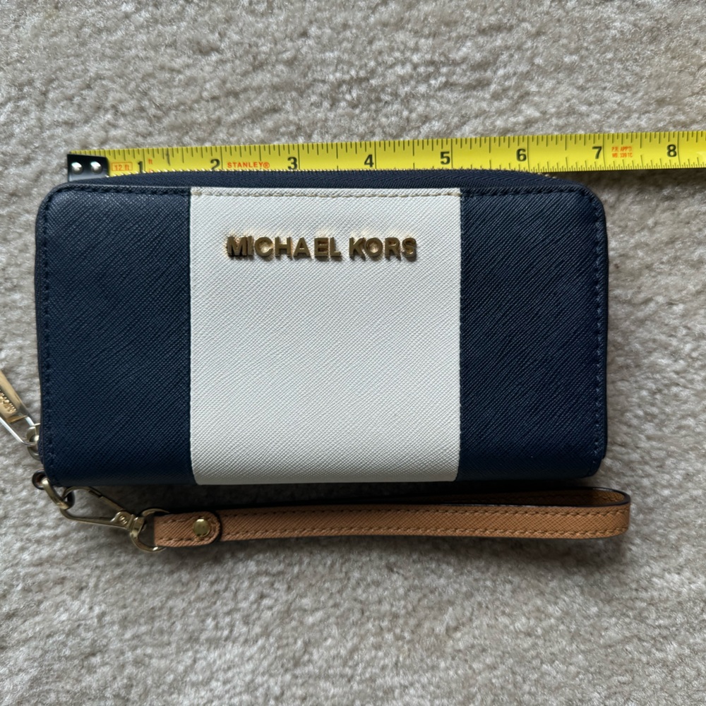 Michael Kors wristlet